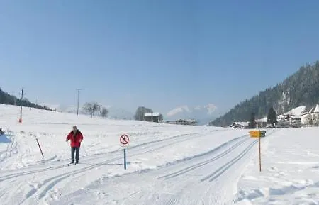 Schneerose - - Premium Card Im Sommer Appartement