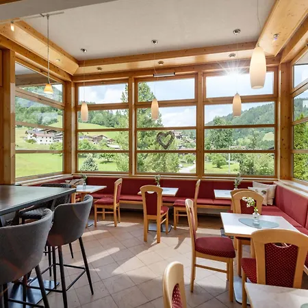 Appartement Schneerose - - Premium Card Im Sommer